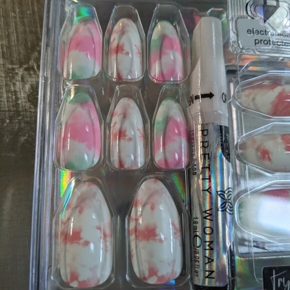 Pretty Woman Try Me Faux Nails Press On PDV2994 White / Watercolor 2 Pack Mani - Picture 4 of 5